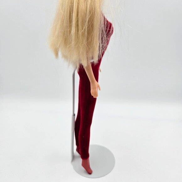 Very Velvet Barbie Doll 1998 20528 Red Velvet Jumpsuit Mattel Read - Picture 13 of 16